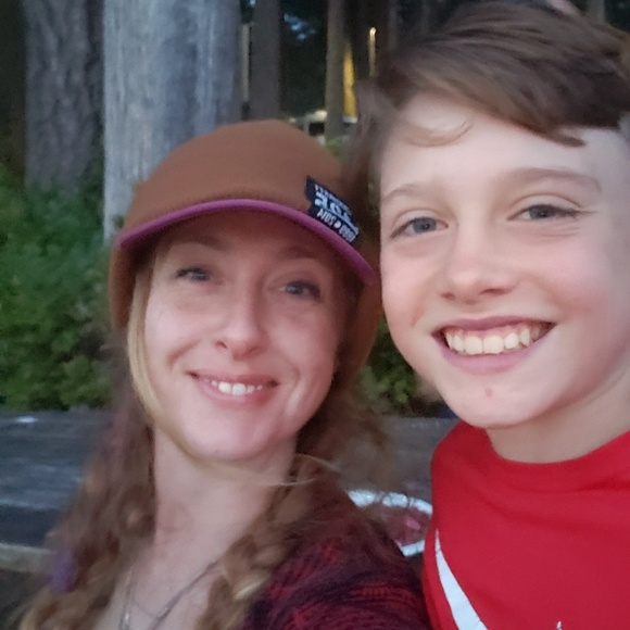 Meet your Posher, Joelle - Picture 2 of 5